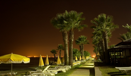 Larnaca - pobřežní promenáda